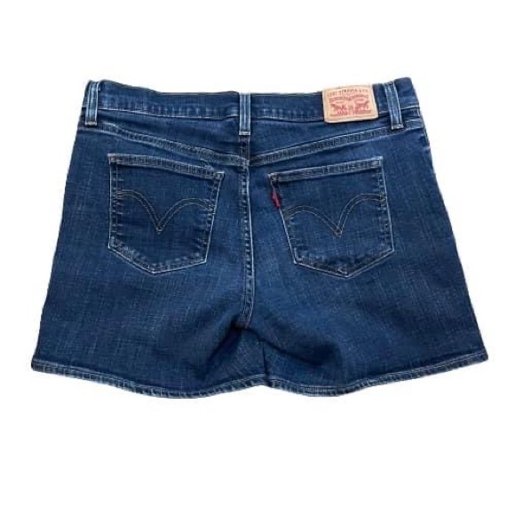 Levi’s Shorts Size 31 - Picture 2 of 2